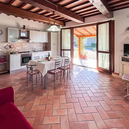 Nice In Monte Santa Maria Tibe With Kitchen Prázdninový dům